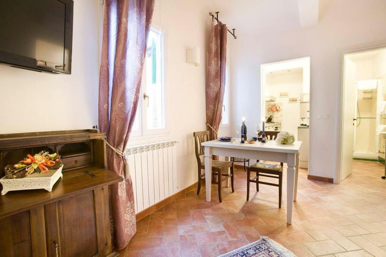Ellen'S Cozy Apartment Firenze Esterno foto